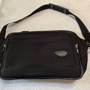 Black  Underseat Carry-On Travel Luggage Bag without Wheels